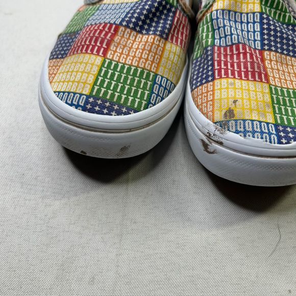 Vans Classic Slip-On Pride Multicolor Kids Size 3 Casual Shoes Play condition - Picture 2 of 11